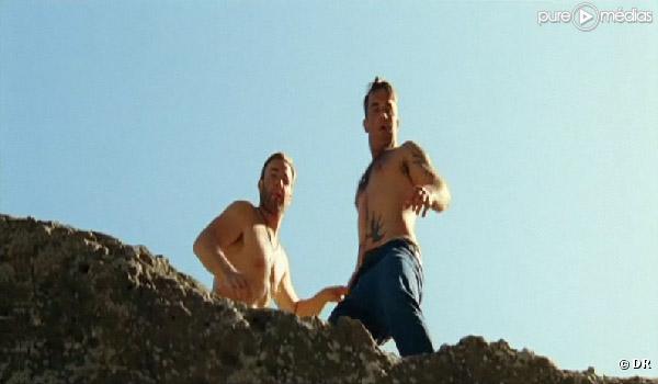 Gary Barlow et Robbie Williams dans le clip de "Shame"