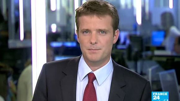 Zapping : les adieux émus d'un présentateur sur France 24