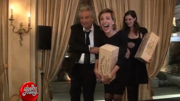 Vidéobuzz : Carole Bouquet "hilare" à une dégustation de vins