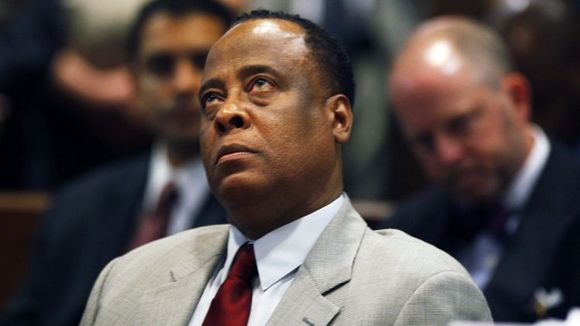 Le médecin de Michael Jackson sera jugé pour homicide involontaire