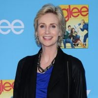 Jane Lynch (Glee) : "Je ne sais pas si on verra un jour des acteurs gay dans des premiers rôles"