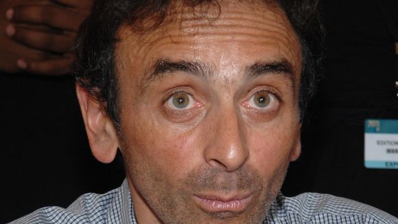 Eric Zemmour entarté !