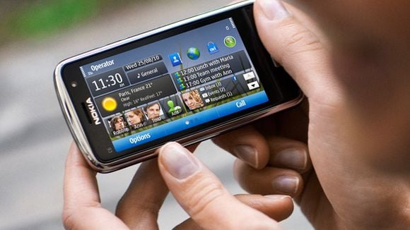 Hausse de la TVA : SFR et Orange font marche arrière