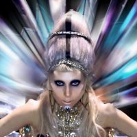 Clip : Lady Gaga donne naissance à une nouvelle race dans "Born This Way"