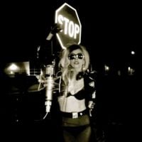 Lady Gaga réinvente "Born This Way" en hymne country