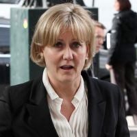 Zapping : Nadine Morano se plante et confond Renault avec Renaud