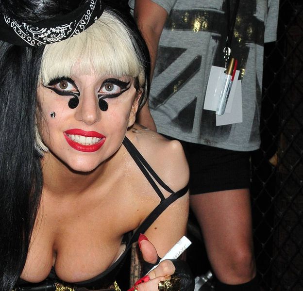 Lady Gaga présente son nouvel album à New York le 23 mai 2011.