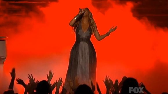 Beyoncé dévoile la ballade "1+1" sur le plateau d'American Idol