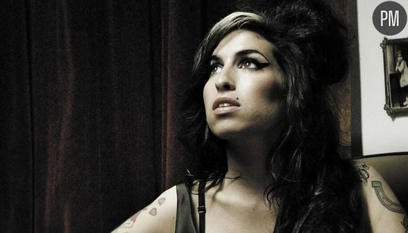 Amy Winehouse sur la pochette du single "Back to Black" 