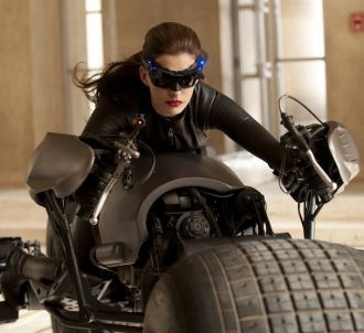 Anne Hathaway est Catwoman dans 'The Dark Knight Rises'