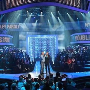 Nagui présente "N'oubliez pas les paroles" sur France 2