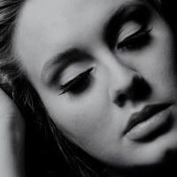 Disques : Adele bat encore son record de ventes, Shakira reste n°1 singles