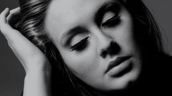Disques : Adele bat encore son record de ventes, Shakira reste n°1 singles