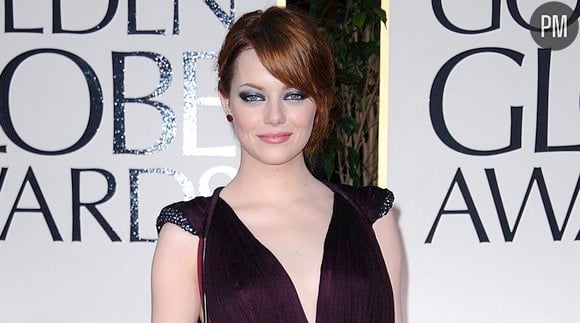 Emma Stone sur le tapis rouge des Golden Globes 2012