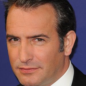 Jean Dujardin sur le tapis rouge de la 37e nuit des César