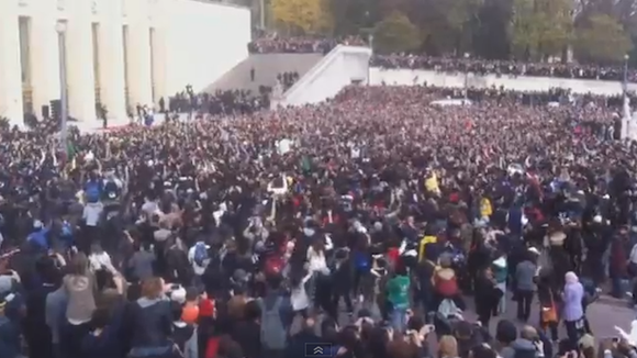 20.000 personnes au Trocadéro pour Psy.