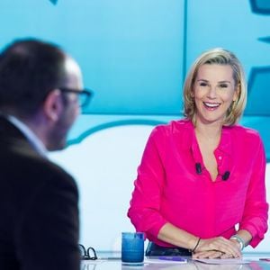 Laurence Ferrari sera au centre, ses choniqueuses sur les côtés.
