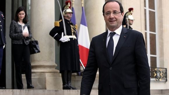 Sondage : François Hollande moins bien traité par les médias que Nicolas Sarkozy