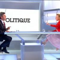 Jean-Luc Mélenchon s'énerve tout seul face à Caroline Roux sur France 5