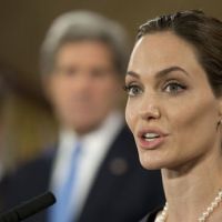 Angelina Jolie confie avoir subi une double mastectomie dans le "New York Times"