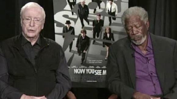 Morgan Freeman s'endort en pleine interview