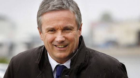 Nicolas Dupont-Aignan demande une invitation au "Grand Journal" pour en découdre