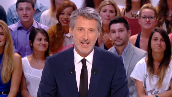 Antoines de Caunes s'excuse après son premier "Grand Journal"