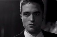 Robert Pattinson, dans une publicité Dior.