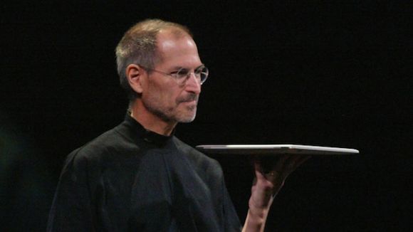 Deux ans après sa disparition, Tim Cook rend hommage à Steve Jobs