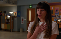 Lea Michele rend hommage à Cory Monteith dans "Glee"