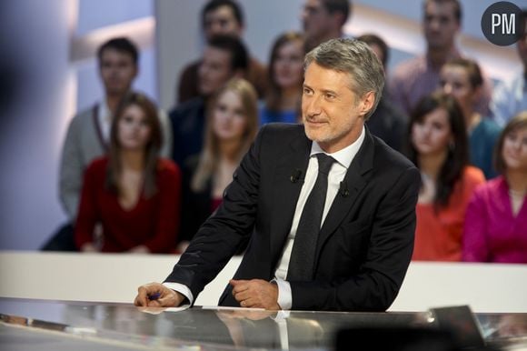 Antoine de Caunes est toute la journée sur puremedias.com