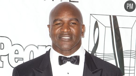 Evander Holyfield crée la polémique suite à des commentaires homophobes