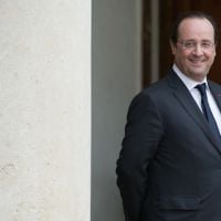 Paparazzade avec Julie Gayet : François Hollande "examine des suites judiciaires"