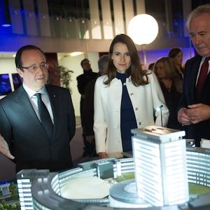 François Hollande visite la Maison de la radio