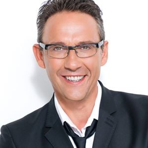 Julien Courbet rejoint D8 à la rentrée.