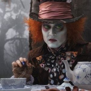 "Alice au Pays des merveilles" (2010) de Tim Burton avec Johnny Depp