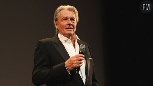 Alain Delon hospitalisé