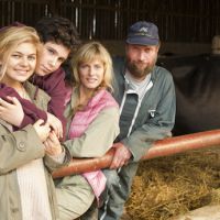 Bande-annonce : Louane ("The Voice") avec François Damiens et Karin Viard dans "La Famille Bélier"