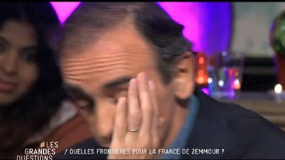 Mazarine Pingeot tacle violemment Eric Zemmour : "Je me suis tapé vos 400 pages avec la nausée au ventre !"