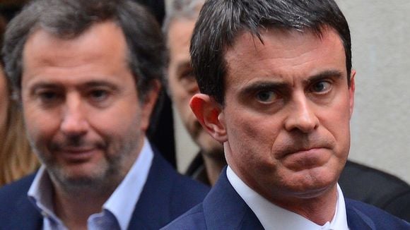 "Charlie Hebdo" : Manuel Valls exprime son "dégoût" contre la Une du "Point"