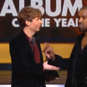 Grammy Awards 2015 : Kanye West s'en prend à Beck, lui demandant de donner son trophée à Beyoncé