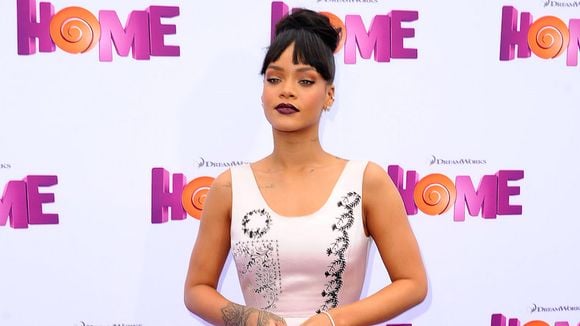 Rihanna dévoile son nouveau single "Bitch Better Have My Money"... sur Dubsmash !