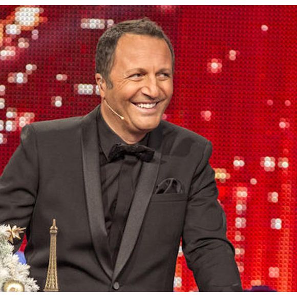 Arthur prépare une émission de parodies pour TF1