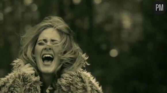 Adele dans le clip de "Hello"