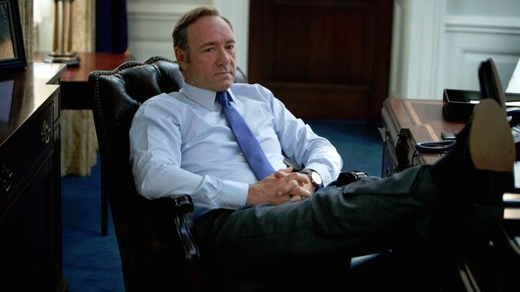 49-3 : Manuel Valls et Frank Underwood ("House of Cards") échangent sur Twitter !
