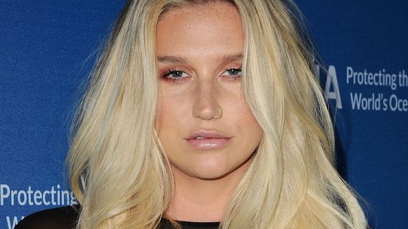 Kesha aux Billboard Music Awards : Dr Luke donne finalement son accord