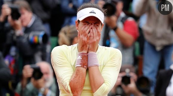 L'Espagnole Garbiñe Muguruza bat Serena Williams et remporte Roland-Garros