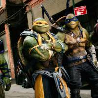 Box-office US : "Ninja Turtles 2" moins fort qu'en 2014, "Avant toi" surprend, Andy Samberg floppe