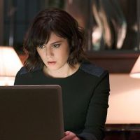 Audiences US : Démarrage timide pour "Braindead", nouvelle série des créateurs de "The Good Wife"