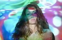 Le clip "Paradis secret" de Jenifer